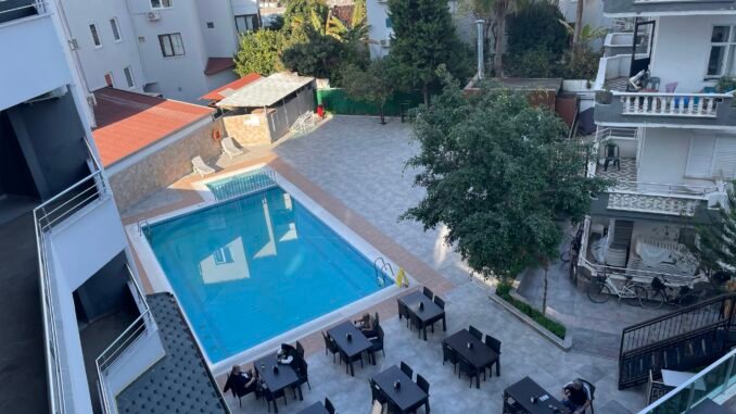 acar-hotel-pool