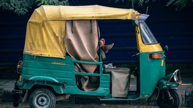 which area to stay in bangkok