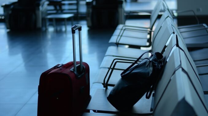 airport-519020_1280