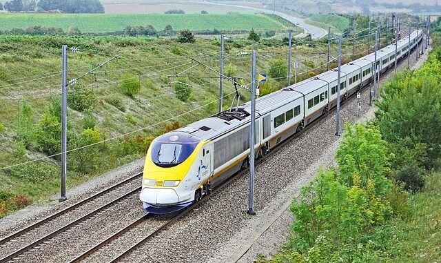 eurostarzug-2736247_640