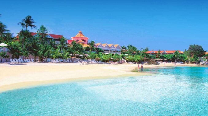 Coco Reef Resort & Spa