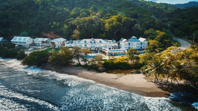 Manta Lodge & Dive Centre