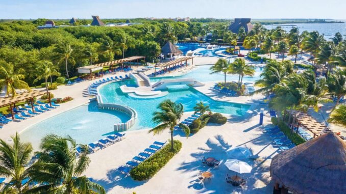 BlueBay Grand Esmeralda